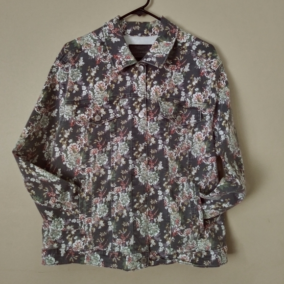 Lucky Brand The Tomboy Trucker Jacket - Picture 3 of 9